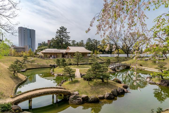A Pocket Guide to Ishikawa, Japan